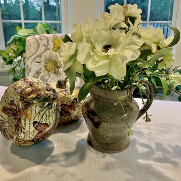 Hand thrown pottery- gorgeous pitcher - Picture 10 of 11